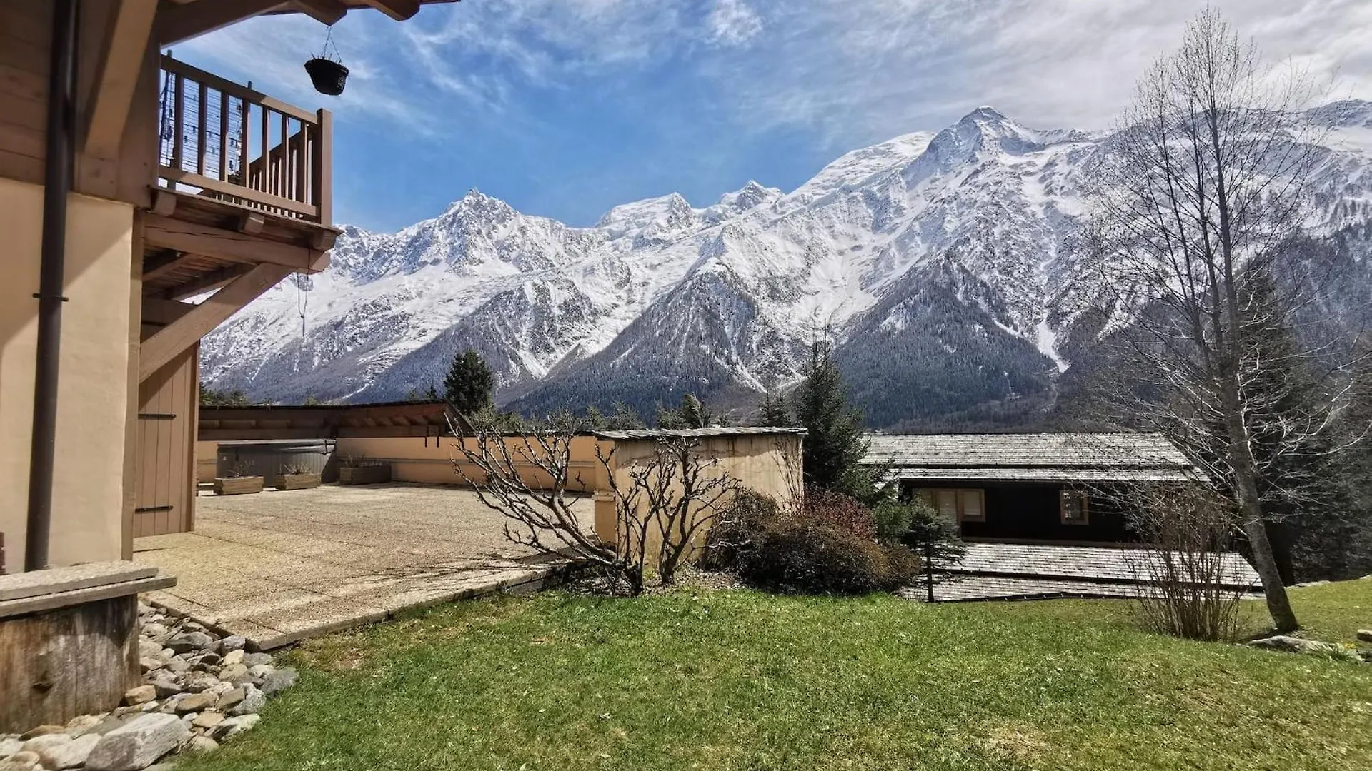 Betulle - 2Bedroom - Patio Facing Mont-Blanc Range Les Houches Apartment
